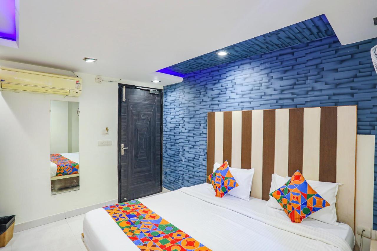 Fabhotel Trio Continental Patel Nagar Nuova Delhi Esterno foto