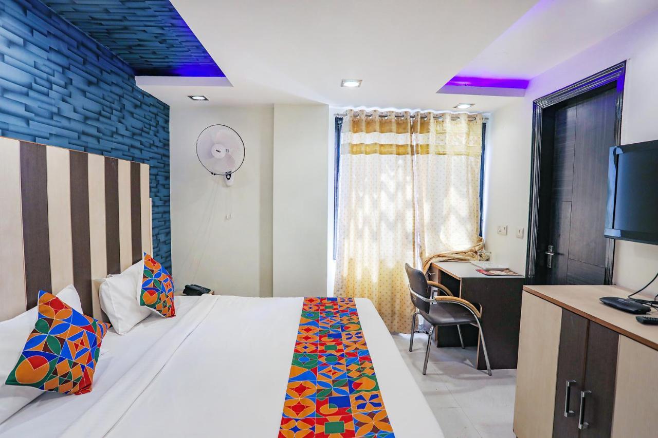 Fabhotel Trio Continental Patel Nagar Nuova Delhi Esterno foto