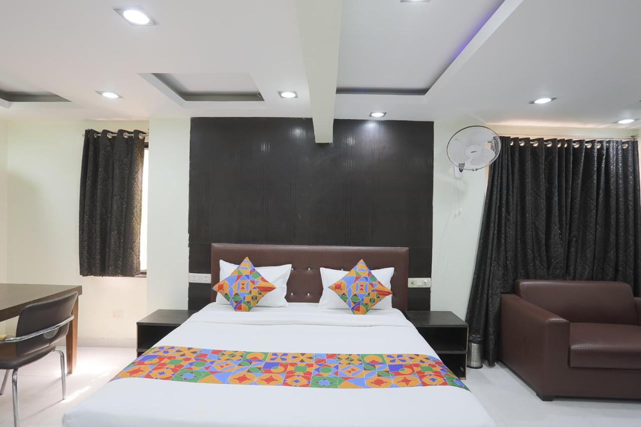 Fabhotel Trio Continental Patel Nagar Nuova Delhi Esterno foto