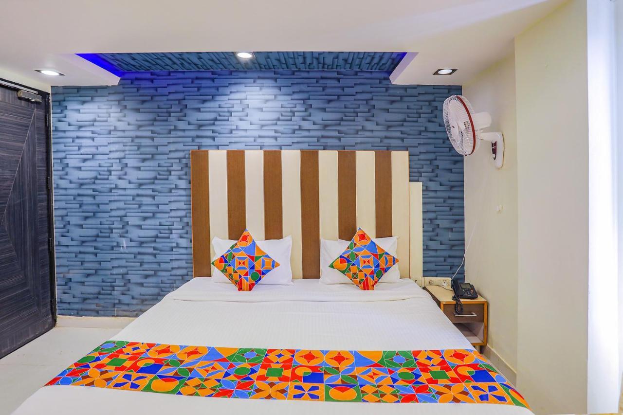 Fabhotel Trio Continental Patel Nagar Nuova Delhi Esterno foto